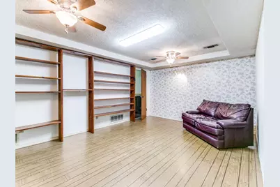 1132 N Irving Heights Drive, Irving, TX 75061 - Photo 9