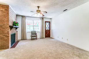 1132 N Irving Heights Dr, Irving, TX 75061 - Photo 7