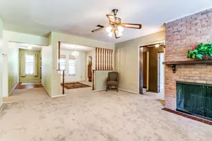 1132 N Irving Heights Dr, Irving, TX 75061 - Photo 7