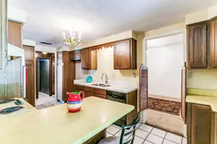 1132 N Irving Heights Dr, Irving, TX 75061 - Photo 13