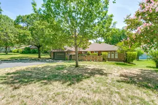 1132 N Irving Heights Dr, Irving, TX 75061 - Photo 25