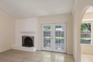 2102 E Timberview Ln, Arlington, TX 76014 - Photo 7