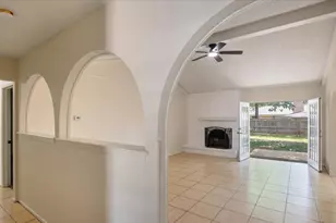 2102 E Timberview Ln, Arlington, TX 76014 - Photo 5