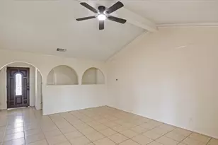 2102 E Timberview Ln, Arlington, TX 76014 - Photo 3