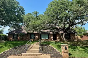 3609 Country Club Rd, Arlington, TX 76013 - Photo 1