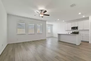952 Dustwood Dr, Fort Worth, TX 76052 - Photo 13