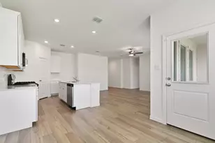 952 Dustwood Dr, Fort Worth, TX 76052 - Photo 5