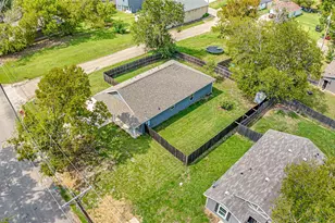 1228 Jones St, Greenville, TX 75401 - Photo 19