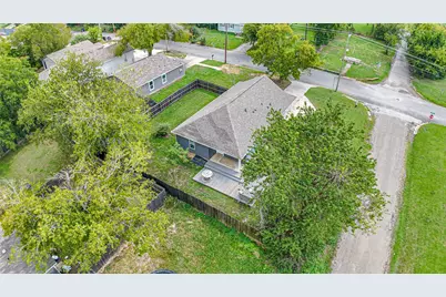 1228 Jones Street, Greenville, TX 75401 - Photo 21
