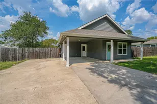 1228 Jones St, Greenville, TX 75401 - Photo 3