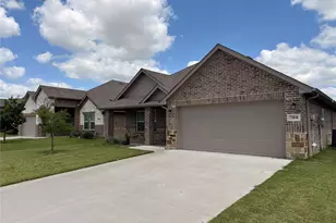 704 Hardaway Dr, Greenville, TX 75402 - Photo 3