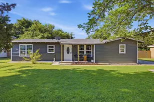 1512 Vine St, Bridgeport, TX 76426 - Photo 1