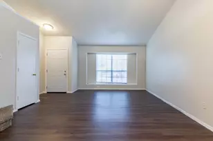 2239 Turf Club Dr, Arlington, TX 76017 - Photo 3