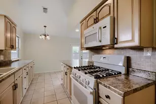 2307 Fyke Rd, Carrollton, TX 75006 - Photo 11