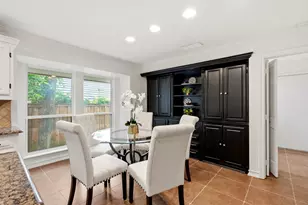 9223 Club Glen Dr, Dallas, TX 75243 - Photo 11