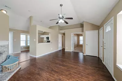 4756 Hollow Tree Drive, Arlington, TX 76018 - Photo 5