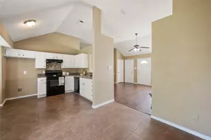 4756 Hollow Tree Dr, Arlington, TX 76018 - Photo 13