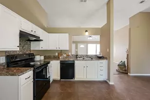 4756 Hollow Tree Dr, Arlington, TX 76018 - Photo 15