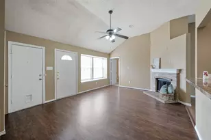 4756 Hollow Tree Dr, Arlington, TX 76018 - Photo 7