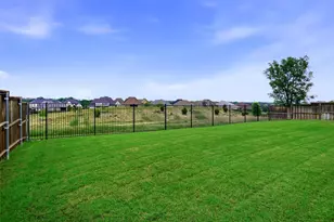 1001 Myers Park Trail, Roanoke, TX 76262 - Photo 27