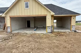 2012 Collin St, Weatherford, TX 76085 - Photo 5