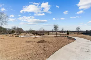 2008 Paradise Valley Dr, Mesquite, TX 75149 - Photo 7