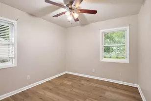 5124 Nadine Dr, Haltom City, TX 76117 - Photo 17