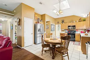 1005 Darren Dr, Burleson, TX 76028 - Photo 15