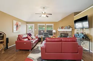 1005 Darren Dr, Burleson, TX 76028 - Photo 7