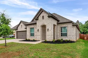 1068 Wildwood Dr, Joshua, TX 76058 - Photo 3