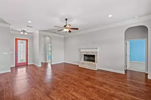 106 King Arthur Ct, Glen Rose, TX 76043 - Photo 3