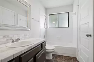 2142 Falcon Ridge Dr, Carrollton, TX 75010 - Photo 25