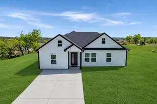 120 Brookview Dr, Bridgeport, TX 76426 - Photo 1