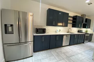 134 W Cober Dr, Grand Prairie, TX 75051 - Photo 5