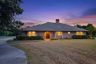 1151 Lynn Way, Waxahachie, TX 75165 - Photo 1