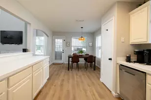 747 Cedar Leaf Cir, Lake Dallas, TX 75065 - Photo 17