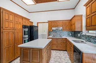 4930 High Creek Dr, Arlington, TX 76017 - Photo 11