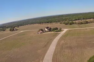 7413 Gleneagles Dr, Cleburne, TX 76033 - Photo 1