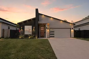 2871 E Overton Rd, Dallas, TX 75216 - Photo 11