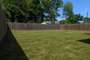 2871 E Overton Rd, Dallas, TX 75216 - Photo 19
