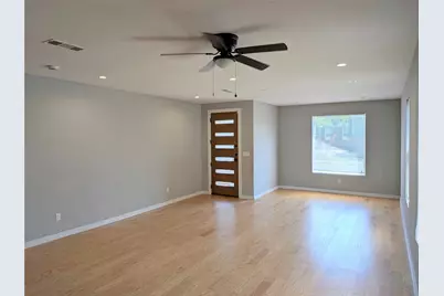 2871 E Overton Road, Dallas, TX 75216 - Photo 3
