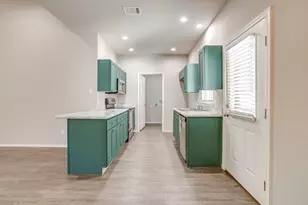 411 W Gould St, Hillsboro, TX 76645 - Photo 13