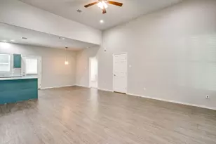 411 W Gould St, Hillsboro, TX 76645 - Photo 7