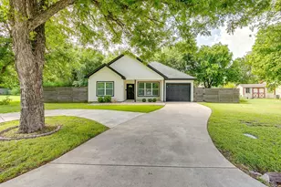 411 W Gould St, Hillsboro, TX 76645 - Photo 1