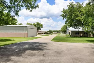 5501 Flagstick Dr, Granbury, TX 76049 - Photo 35