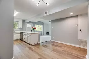 1512 Sherman St, Arlington, TX 76012 - Photo 5