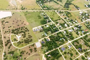 328 E Norway St, Walnut Springs, TX 76690 - Photo 37