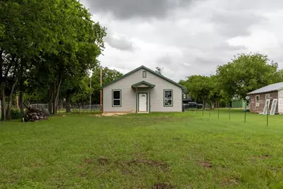 328 E Norway Street, Walnut Springs, TX 76690 - Photo 27