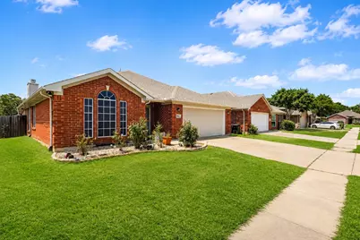 8962 Winding River Drive, Fort Worth, TX 76118 - Photo 3
