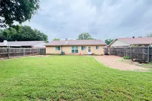 2121 Spanish Trail, Irving, TX 75060 - Photo 17